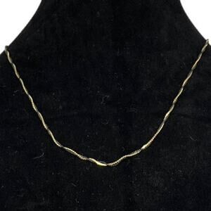 Elegant Black and Gold Entwined Chain Necklace